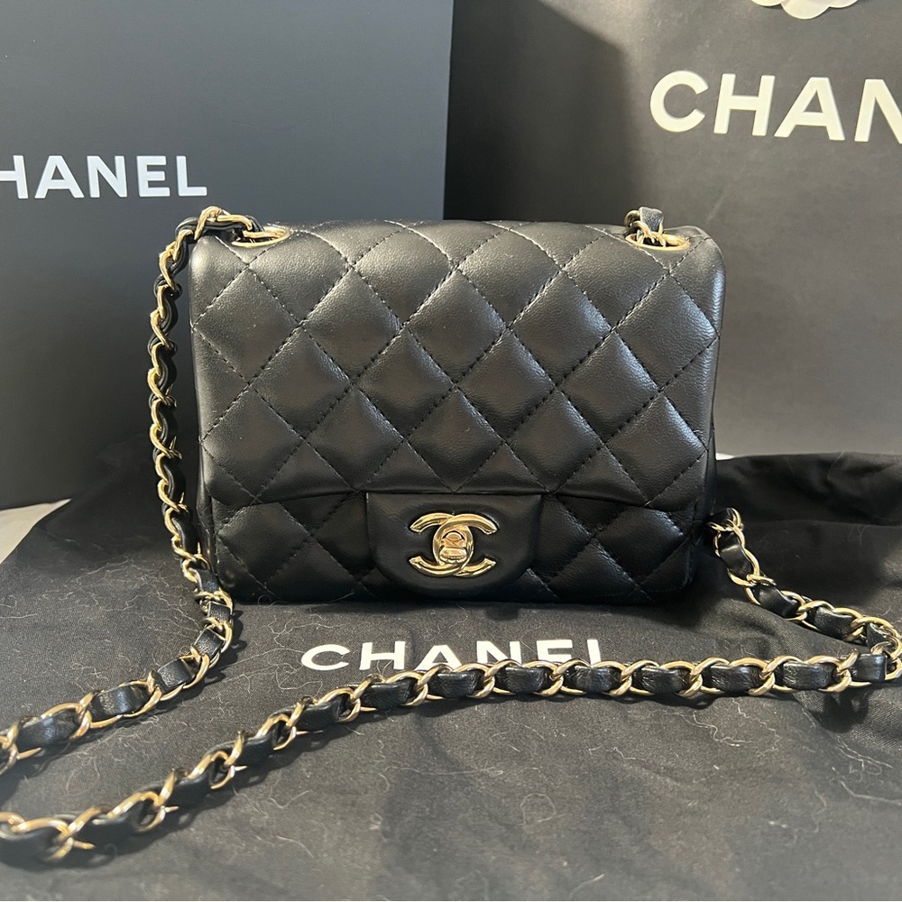 Authentic CHANEL 2021 Lambskin Quilted Mini Square Flap Black